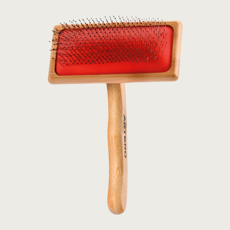 Pet slicker brush with bamboo body & handle, red rubber pad with thin metal pins, with coated tips. Size M.