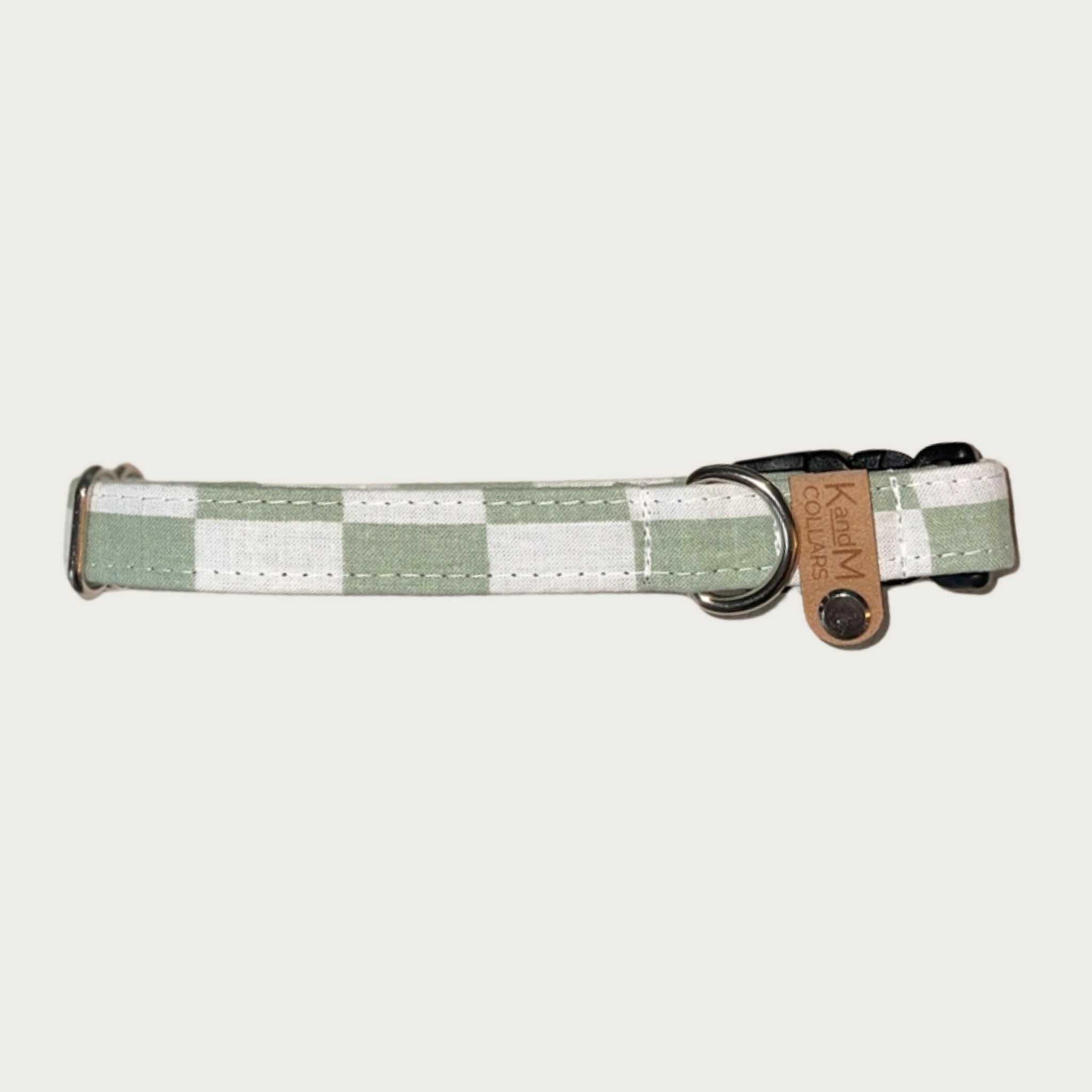 0.75" width sage green and pale white, wide checkered dog collar.