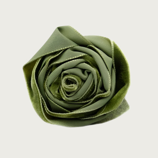 Hunter green velvet dog collar flower with green leaves.
