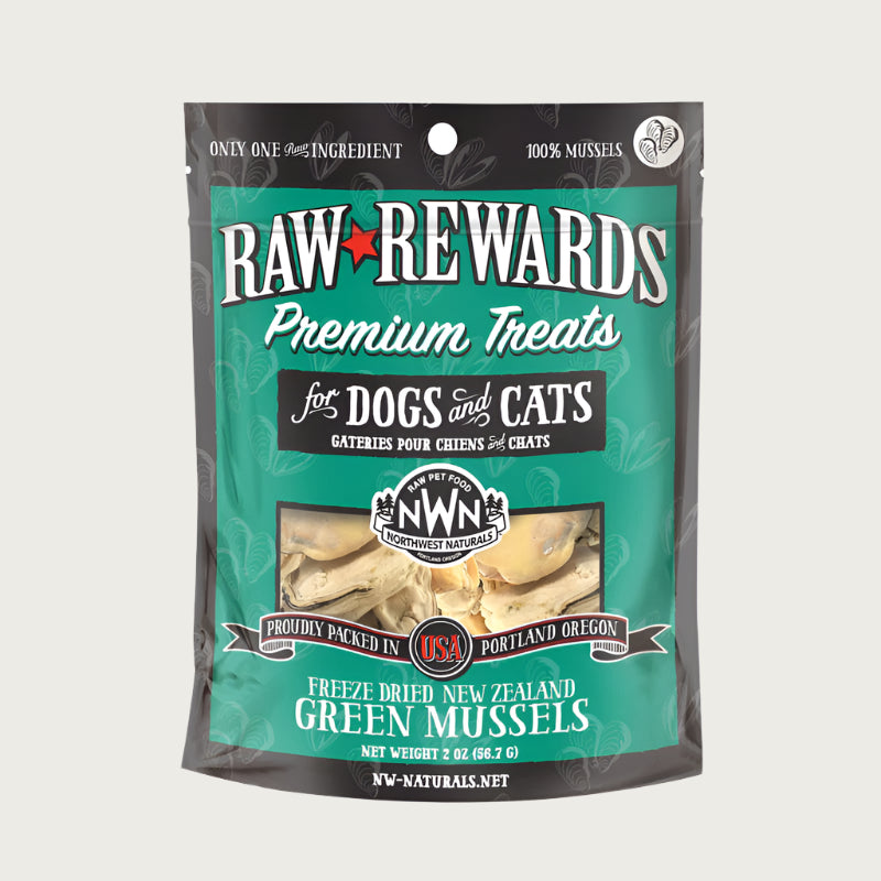 A 2 ounce bag of Northwest Naturals freeze-dried raw New Zealand green mussels treats for dogs and cats. Clear window on bag shows whole, meat-only mussels, each about 2 inches long.